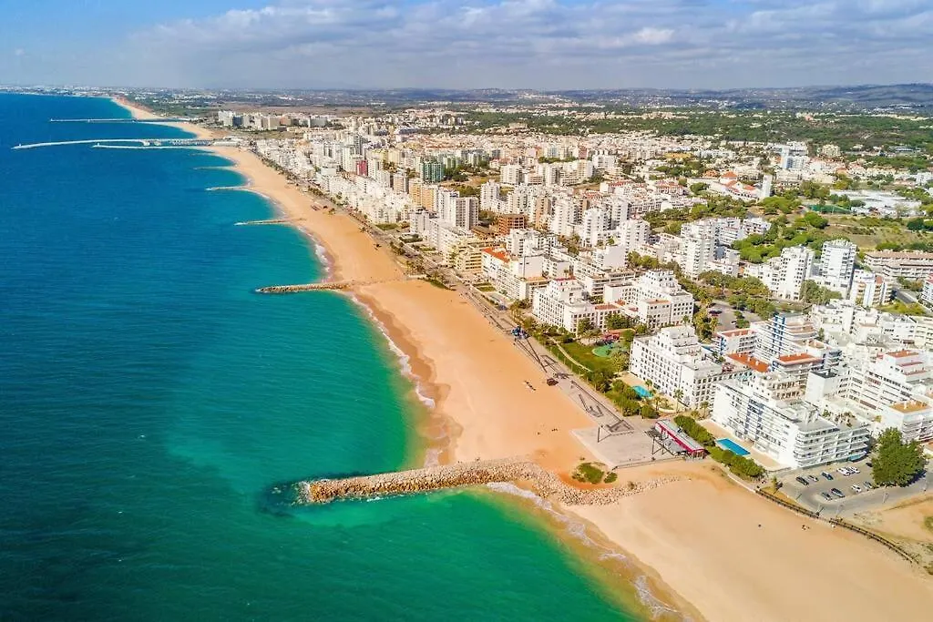 Two Bedroom Center Apartment Quarteira