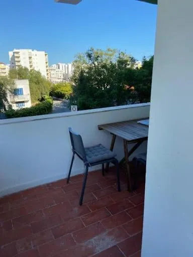 Two Bedroom Center Apartment Quarteira ポルトガル