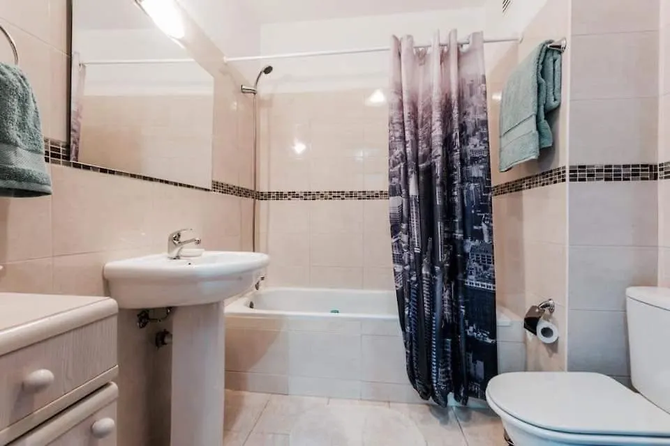 Two Bedroom Center Apartment Quarteira
