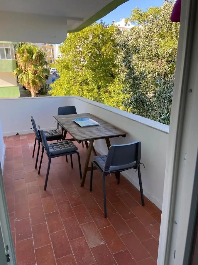 Two Bedroom Center Apartment Quarteira البرتغال