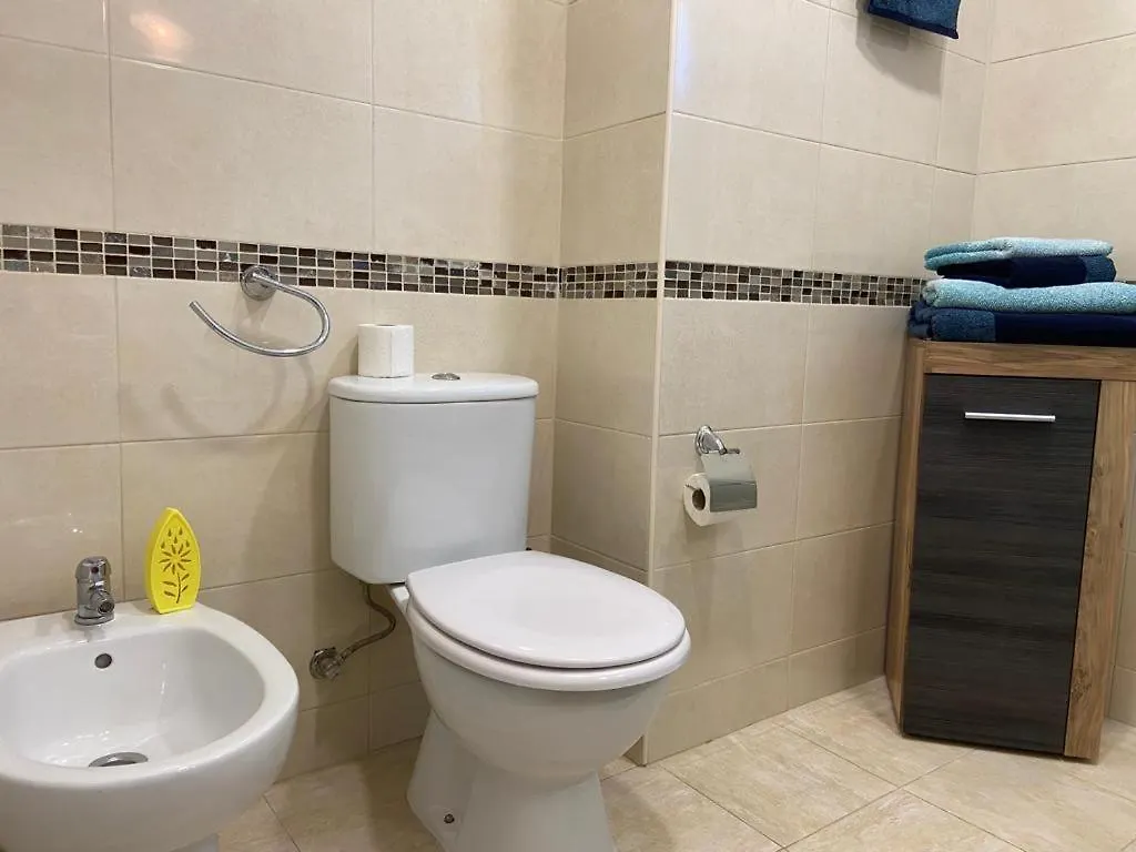 Two Bedroom Center Apartment Quarteira