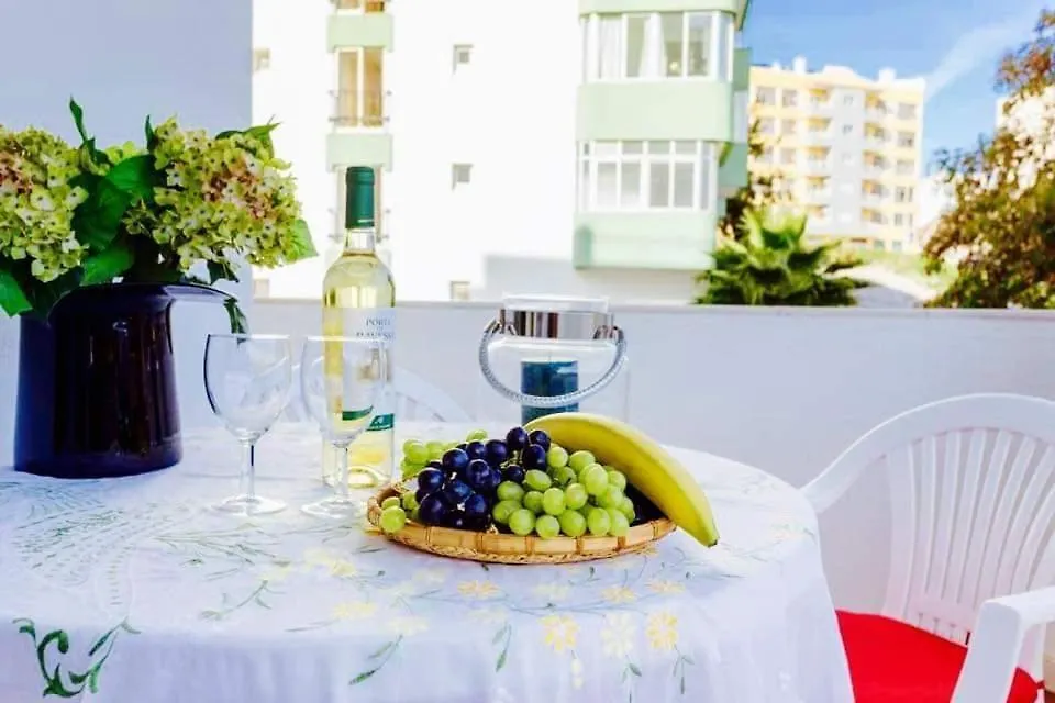 Two Bedroom Center Apartment Quarteira